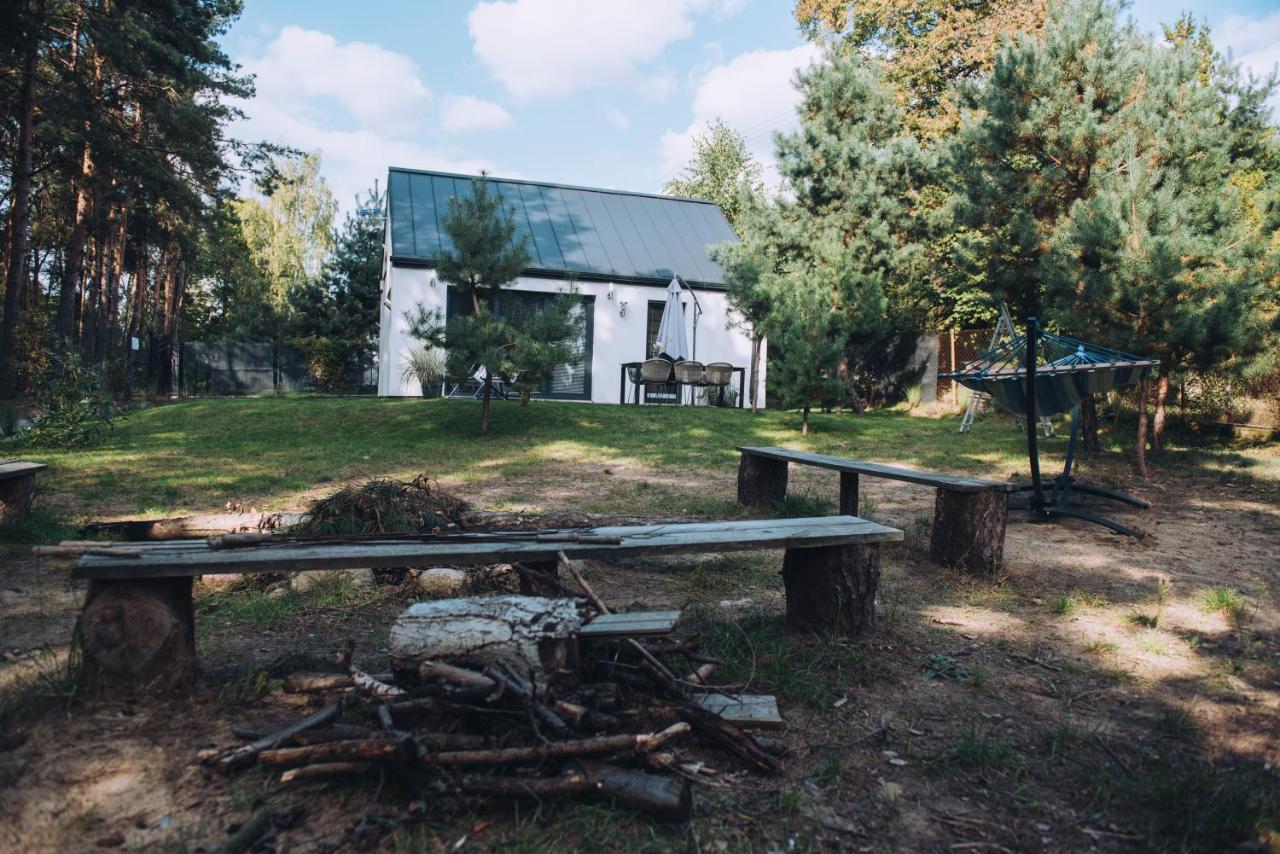 Narev Domy Wakacyjne Kazdy Dom Na Wylacznosc Oddzielnie Ogrodzony Pomiechowek Exterior photo